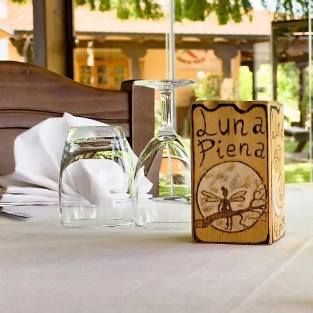 Terra Di Elea Azienda Agricola Di Raimondo Michela Kır Evi