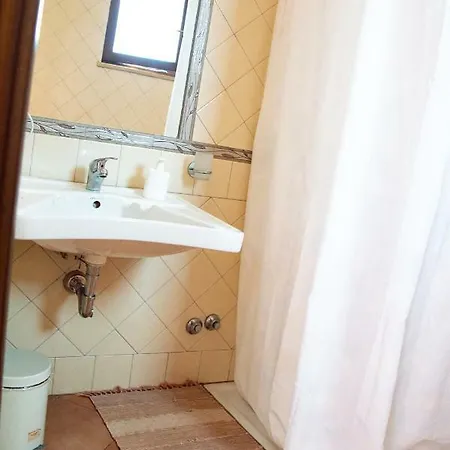 Terra Di Elea Azienda Agricola Di Raimondo Michela Kır Evi *